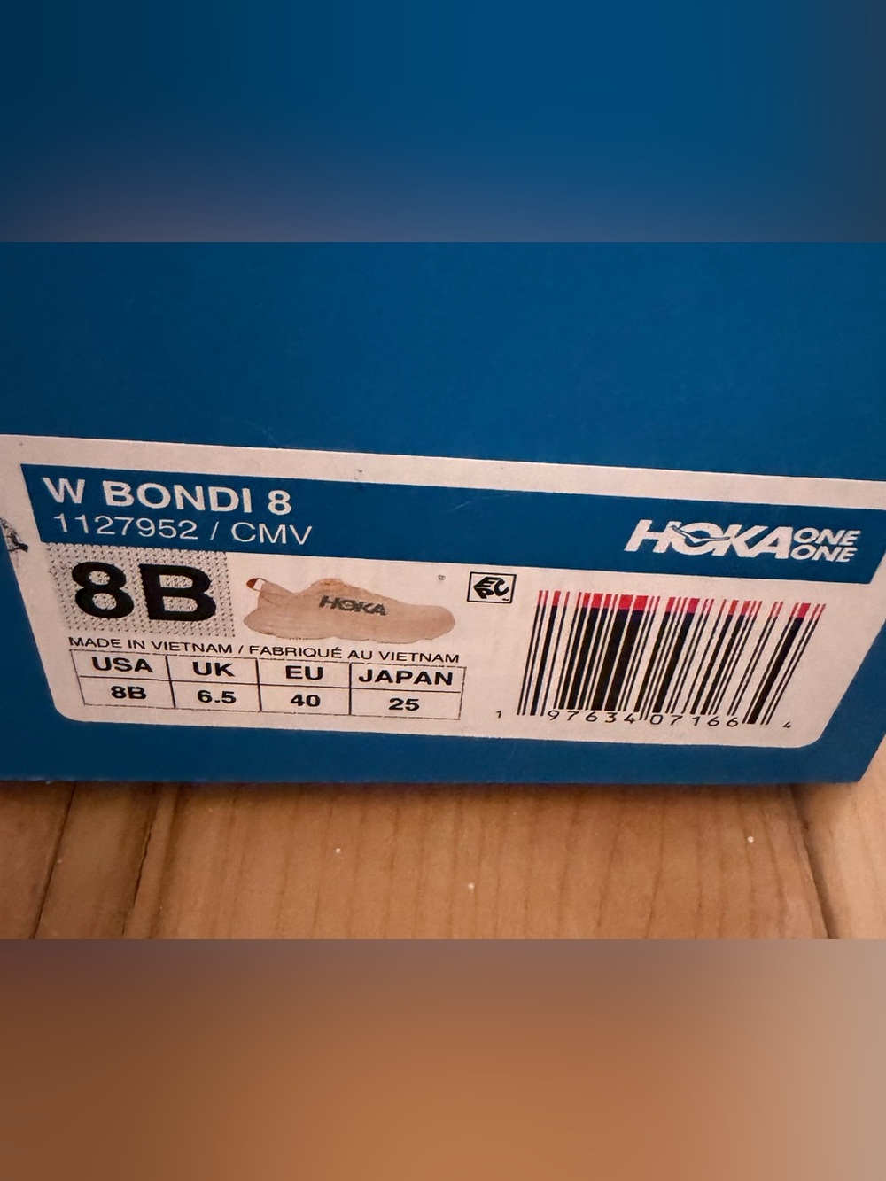 HOKA Bondi 8 Cream/Vanilla Running Sneakers Size 8 - Picture 7 of 7